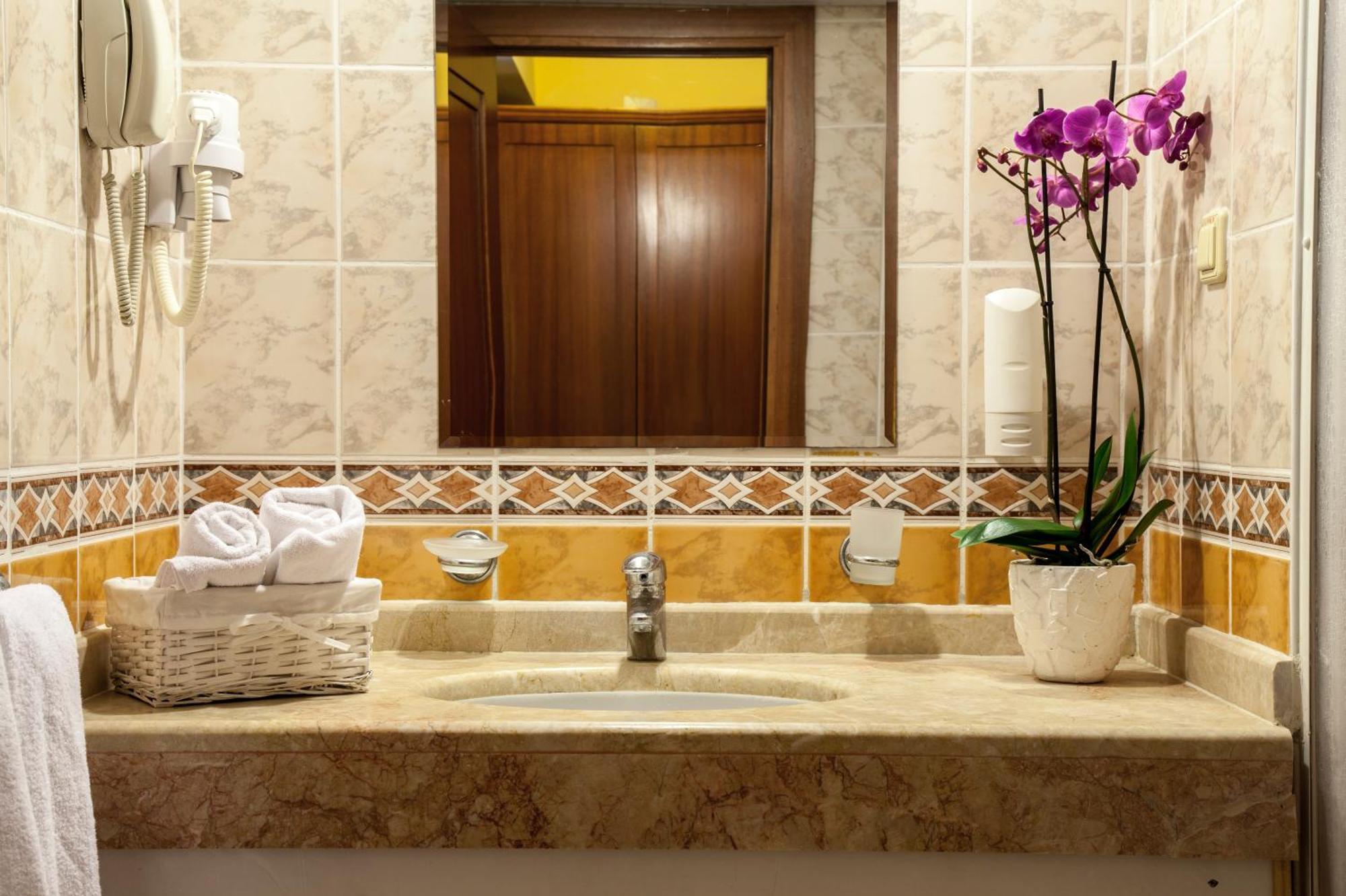 Crystal Bodrum Herşey Dahil Otel 4*